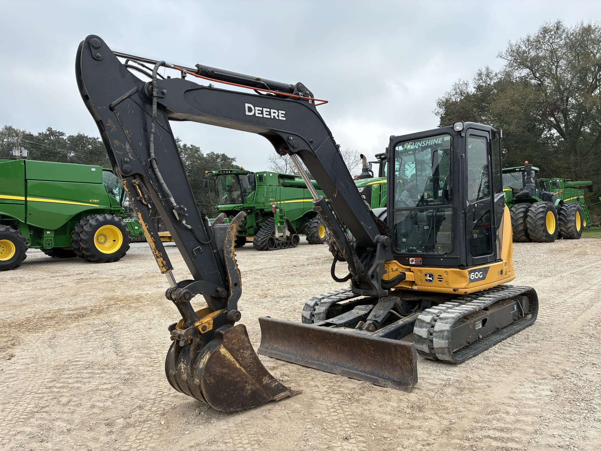 2021 John Deere 60G Equipment Image0