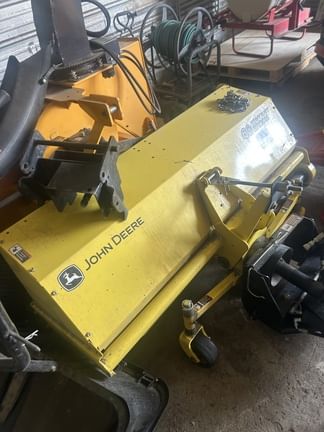 2021 John Deere 60 Heavy Duty Broom Equipment Image0