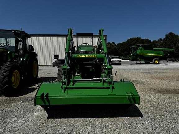 Image of John Deere 6105E equipment image 2