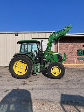 Image of John Deere 6105E equipment image 3