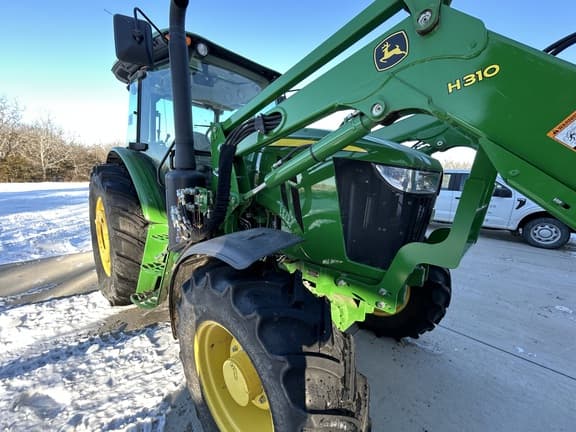 Image of John Deere 6105E equipment image 1