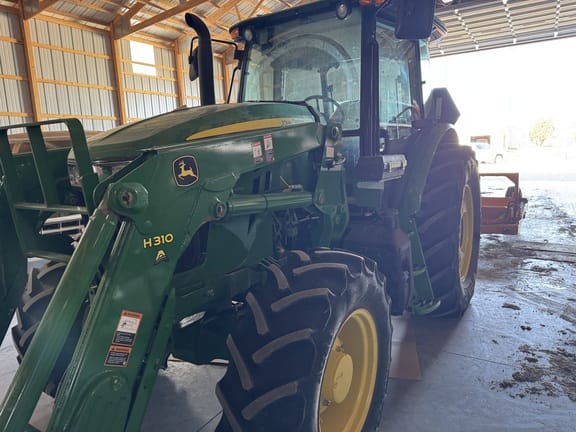 Main image John Deere 6105E