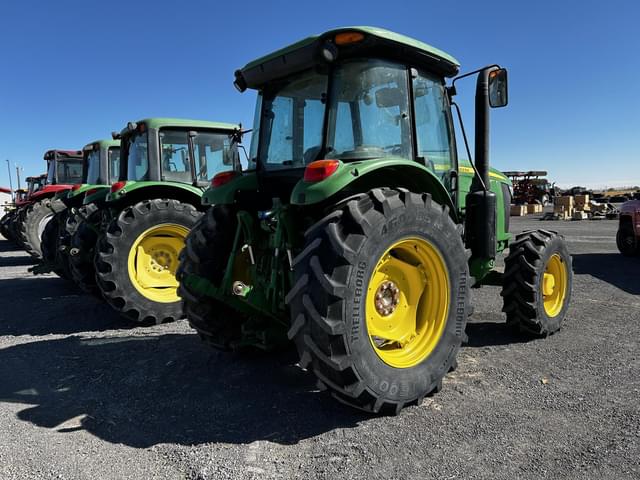 Image of John Deere 6105E equipment image 4
