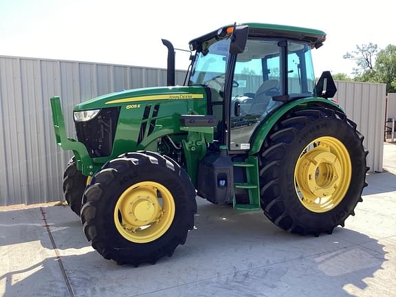 Image of John Deere 6105E equipment image 1