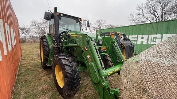 Image of John Deere 6105E equipment image 4