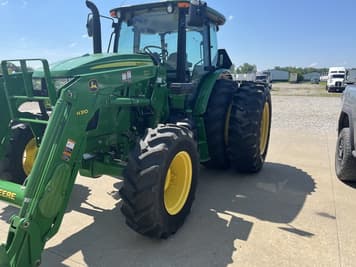 Main image John Deere 6105E