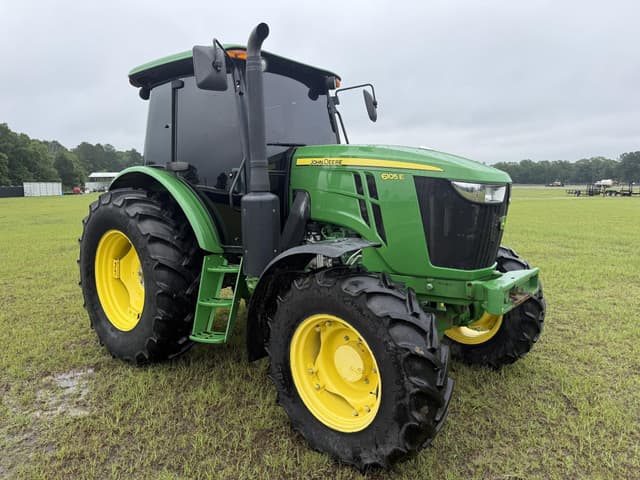 Image of John Deere 6105E equipment image 3