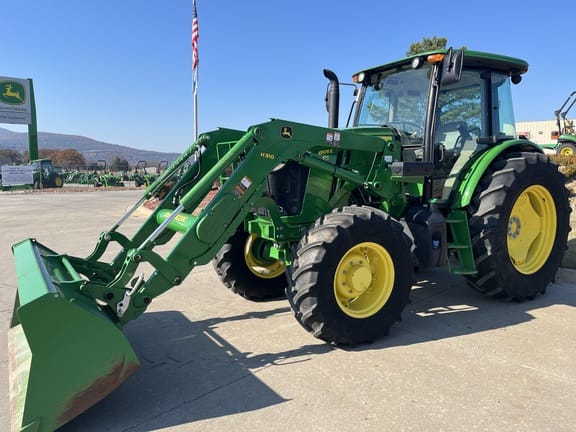 Main image John Deere 6105E