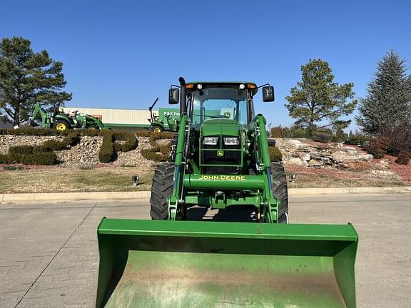 Image of John Deere 6105E equipment image 4