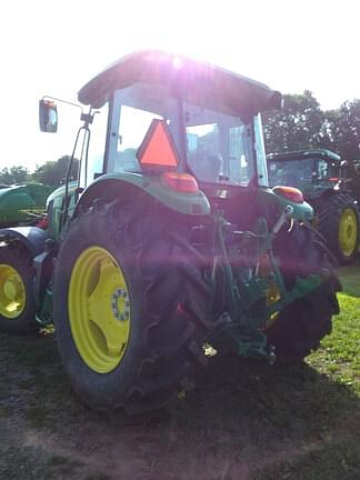 Image of John Deere 6105E equipment image 1