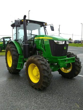 Main image John Deere 6105E