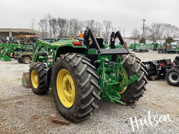 Image of John Deere 6105E equipment image 3