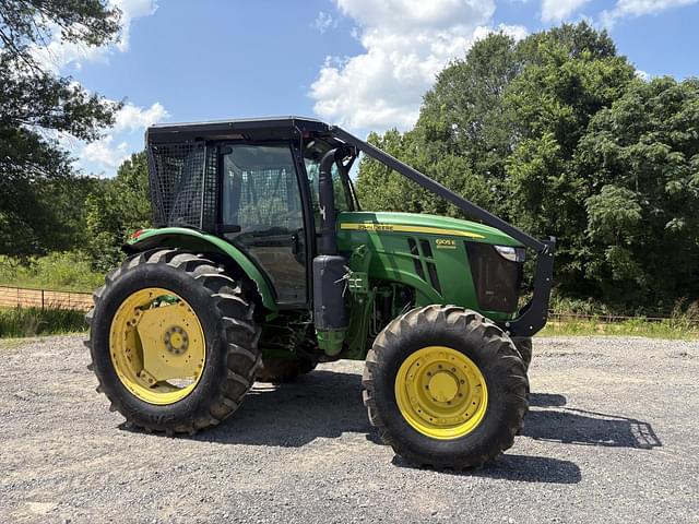 Image of John Deere 6105E equipment image 1