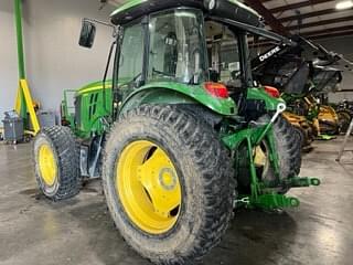 Image of John Deere 6105E equipment image 1