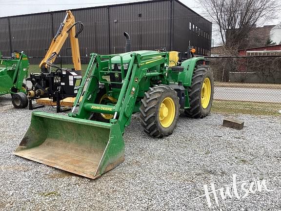 Image of John Deere 6105E equipment image 2