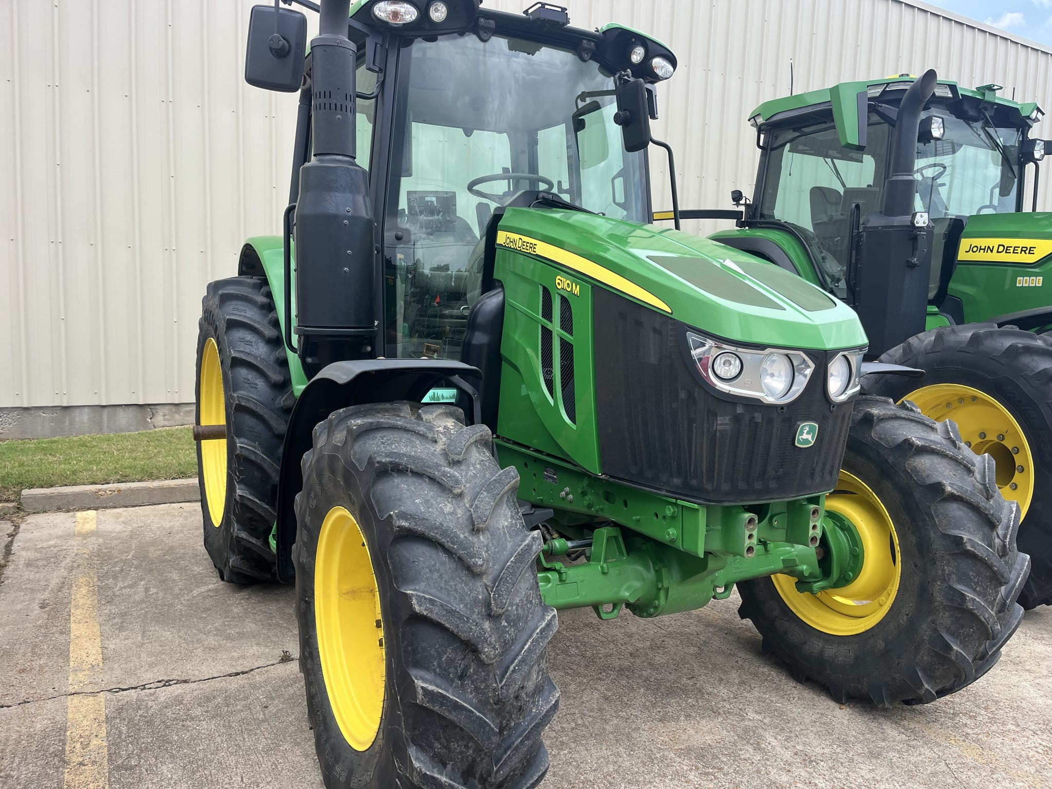 2021 John Deere 6110M Equipment Image0
