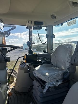 Image of John Deere 6110M equipment image 3