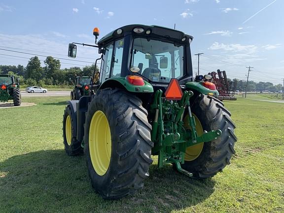 Image of John Deere 6110M equipment image 4