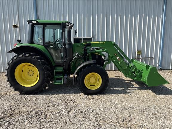 Image of John Deere 6110M equipment image 4