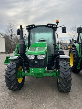 Image of John Deere 6110M equipment image 4