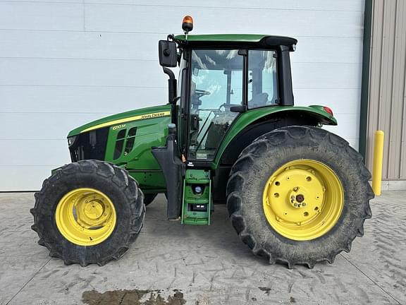 Image of John Deere 6110M equipment image 1