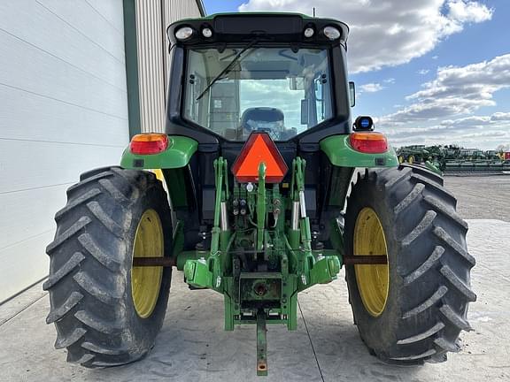 Image of John Deere 6110M equipment image 3