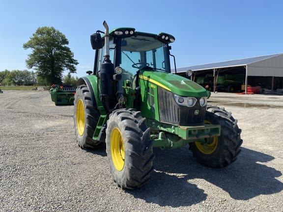 Image of John Deere 6110M equipment image 1