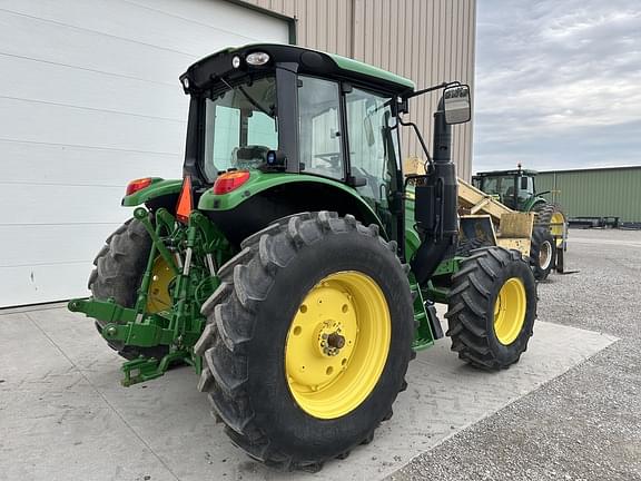 Image of John Deere 6110M equipment image 4