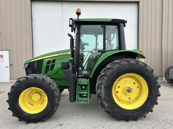 Image of John Deere 6110M equipment image 1