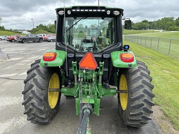 Image of John Deere 6110M equipment image 3