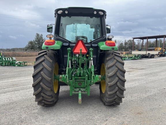 Image of John Deere 6110M equipment image 4
