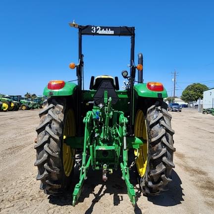Image of John Deere 6110M equipment image 3