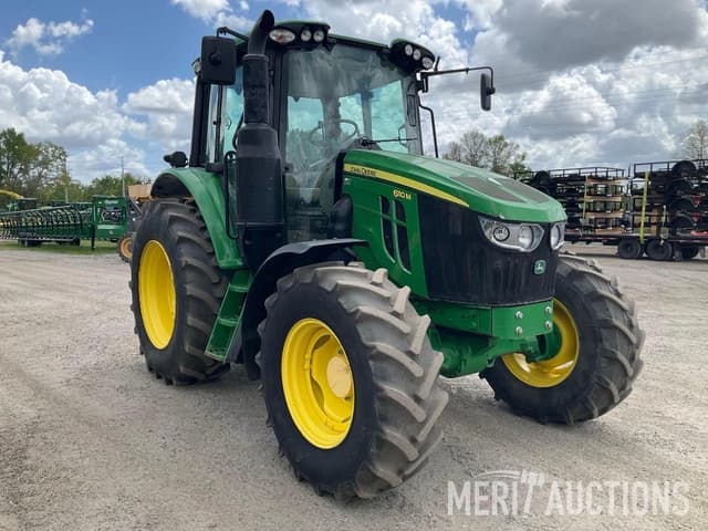 Image of John Deere 6110M equipment image 1