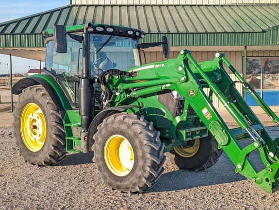 2021 John Deere 6110R Equipment Image0