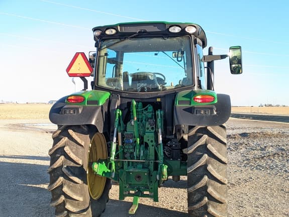 Image of John Deere 6110R equipment image 4