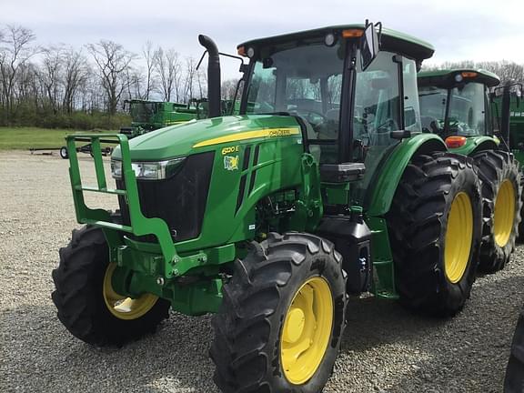 Image of John Deere 6120E equipment image 3