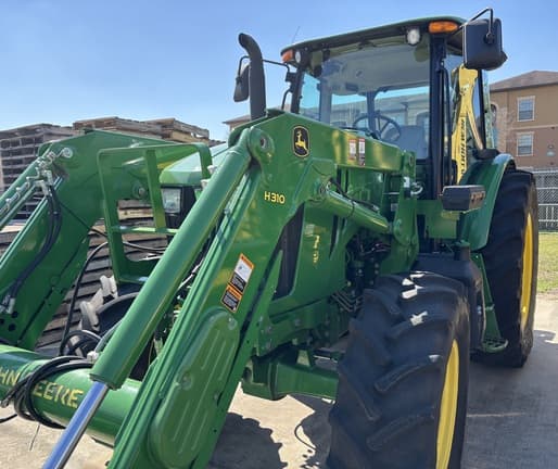 Image of John Deere 6120E equipment image 1