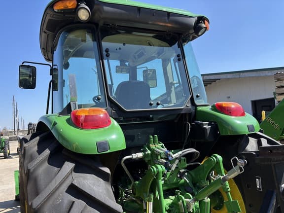 Image of John Deere 6120E equipment image 3