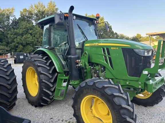 Image of John Deere 6120E equipment image 3