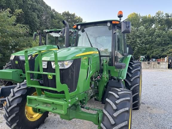 Image of John Deere 6120E equipment image 1