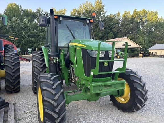 Image of John Deere 6120E equipment image 2