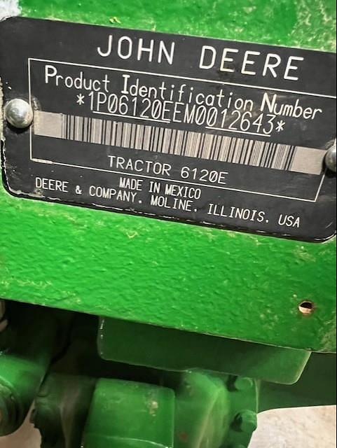 Image of John Deere 6120E equipment image 3