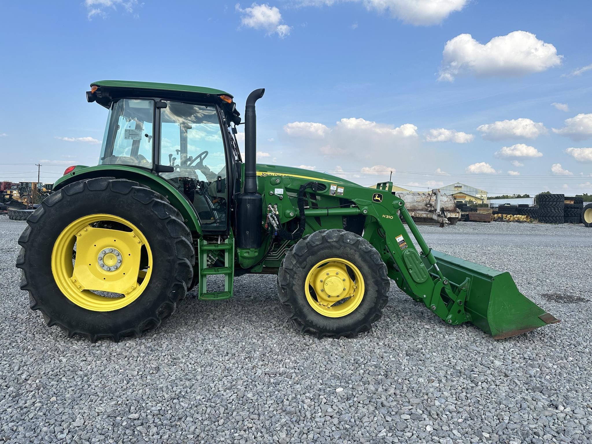 2021 John Deere 6120E Equipment Image0