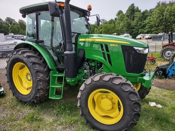 Main image John Deere 6120E