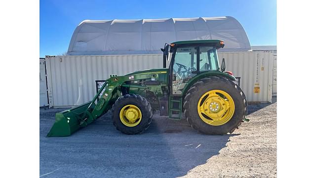 Image of John Deere 6120E equipment image 1