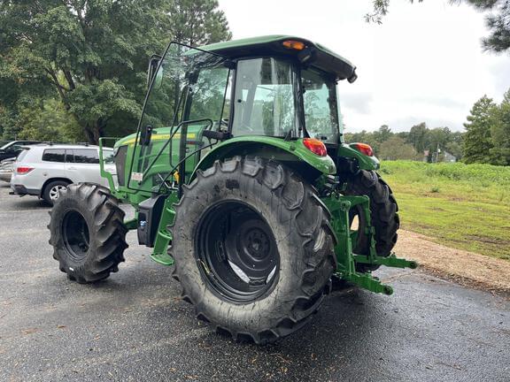 Image of John Deere 6120E equipment image 2