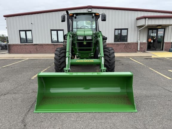 Image of John Deere 6120E equipment image 2