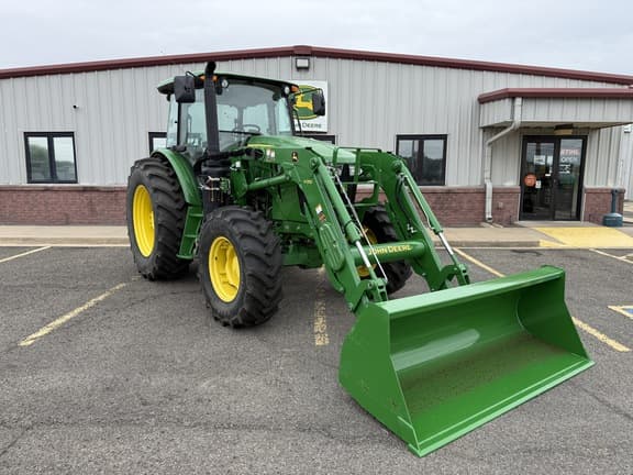 Image of John Deere 6120E equipment image 3
