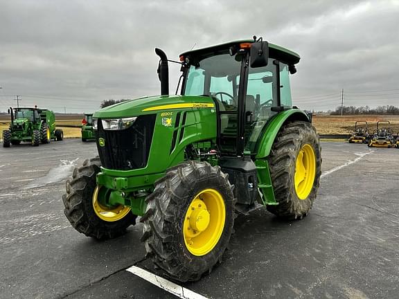 Image of John Deere 6120E equipment image 1