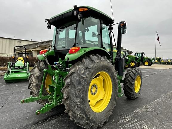 Image of John Deere 6120E equipment image 4